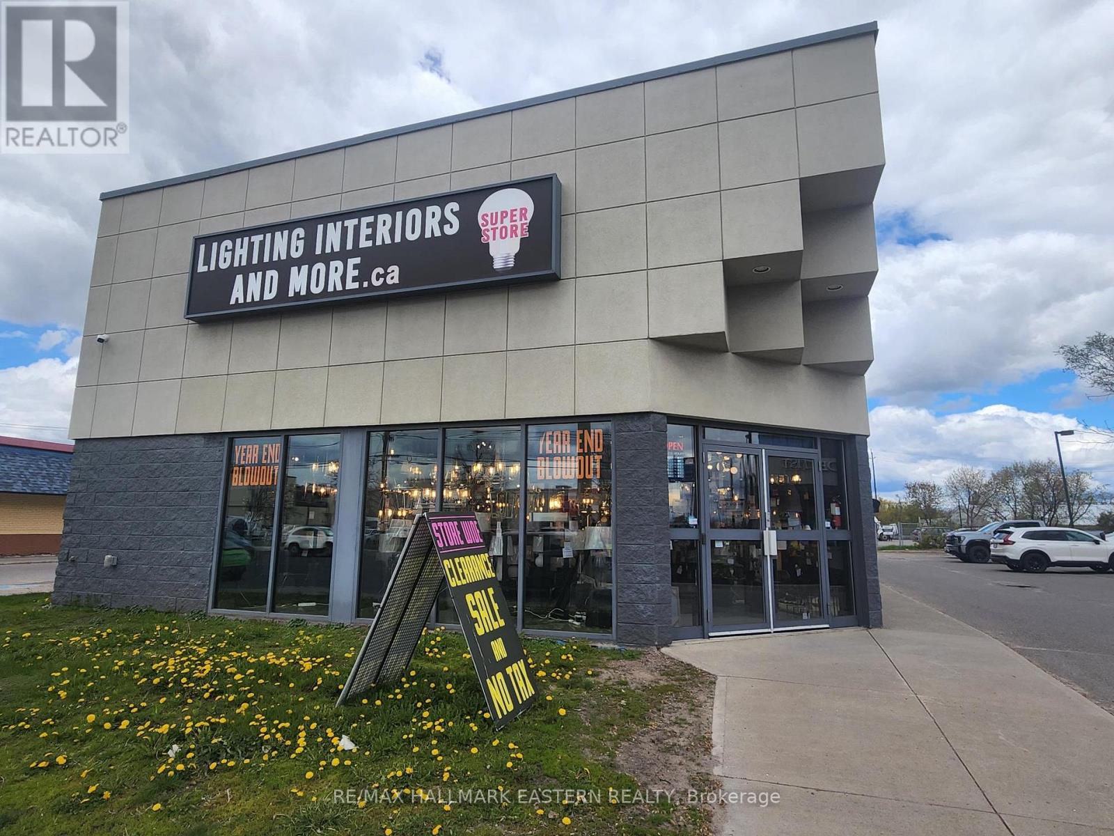 746 Lansdowne Street W, Peterborough, Ontario  K9J 1Z3 - Photo 2 - X13115796