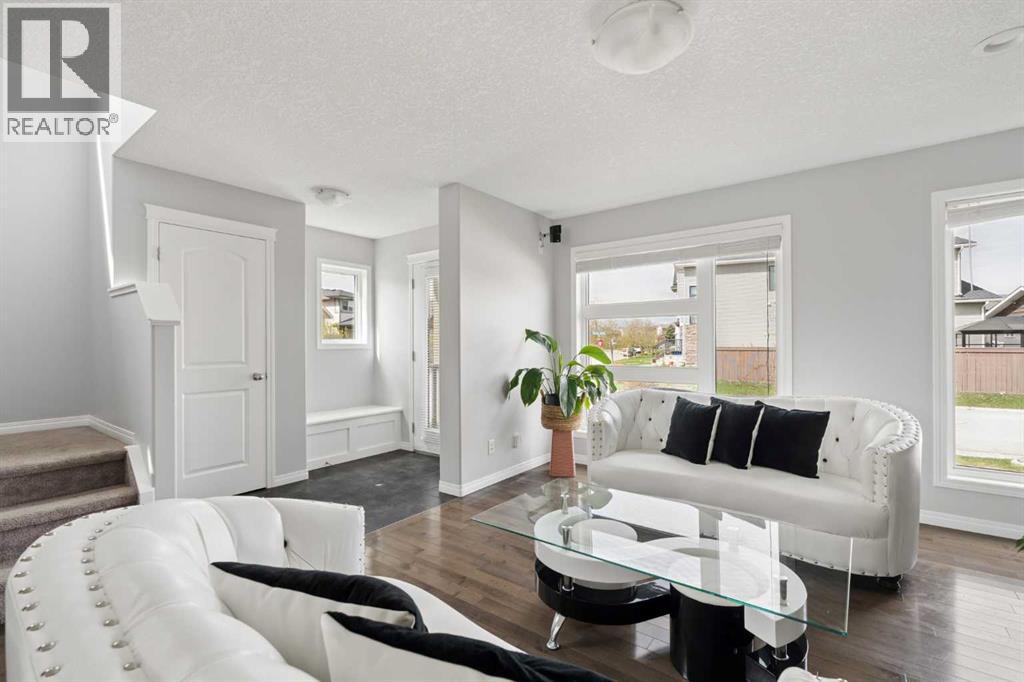 177 Walden Manor SE, Calgary, Alberta  T2X 0N6 - Photo 4 - A2308308