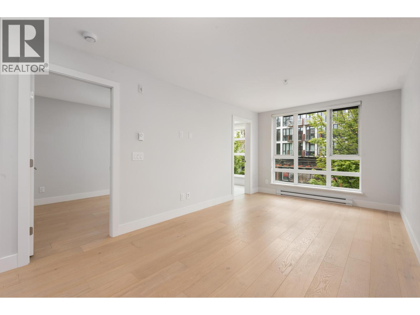 309 2477 Carolina Street, Vancouver, British Columbia  V5T 0G8 - Photo 3 - R3122467