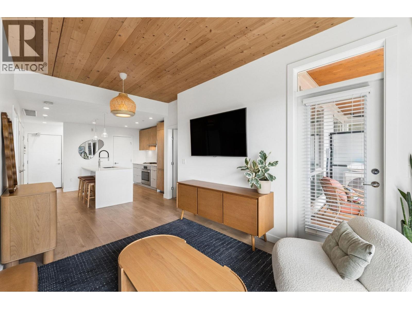 603 108 E 8th Street, North Vancouver, British Columbia  V7L 0H1 - Photo 4 - R3122477