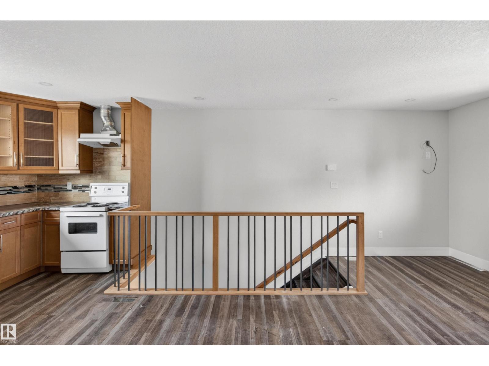 10707-09 128 Av Nw, Edmonton, Alberta  T5E 0J4 - Photo 30 - E4487116