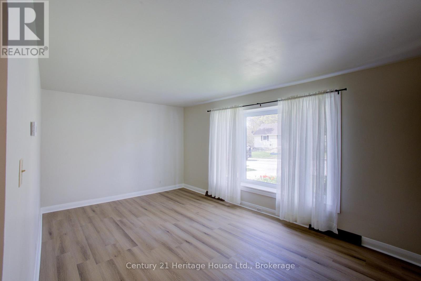 267 Albert Street S, West Grey, Ontario  N0G 1R0 - Photo 10 - X13115936