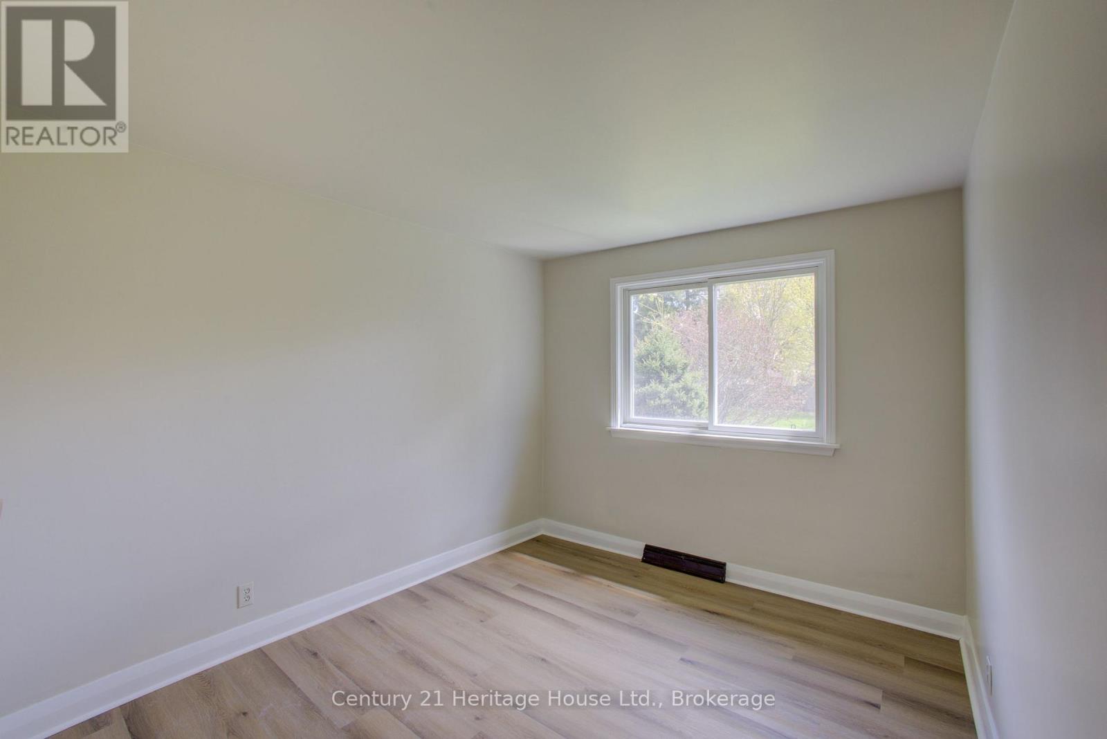 267 Albert Street S, West Grey, Ontario  N0G 1R0 - Photo 12 - X13115936