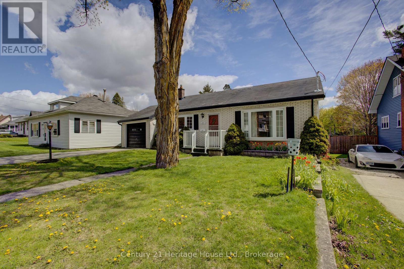 267 Albert Street S, West Grey, Ontario  N0G 1R0 - Photo 3 - X13115936