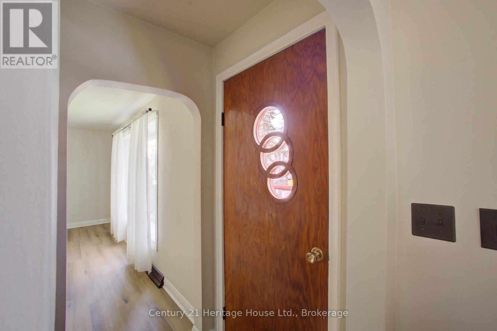 267 Albert Street S, West Grey, Ontario  N0G 1R0 - Photo 5 - X13115936