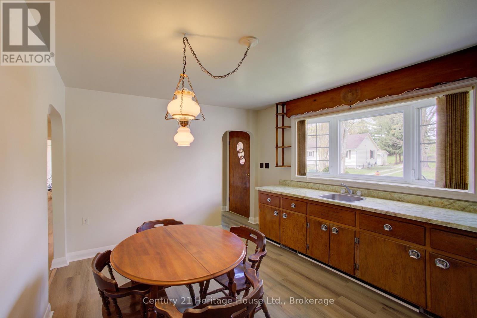 267 Albert Street S, West Grey, Ontario  N0G 1R0 - Photo 7 - X13115936