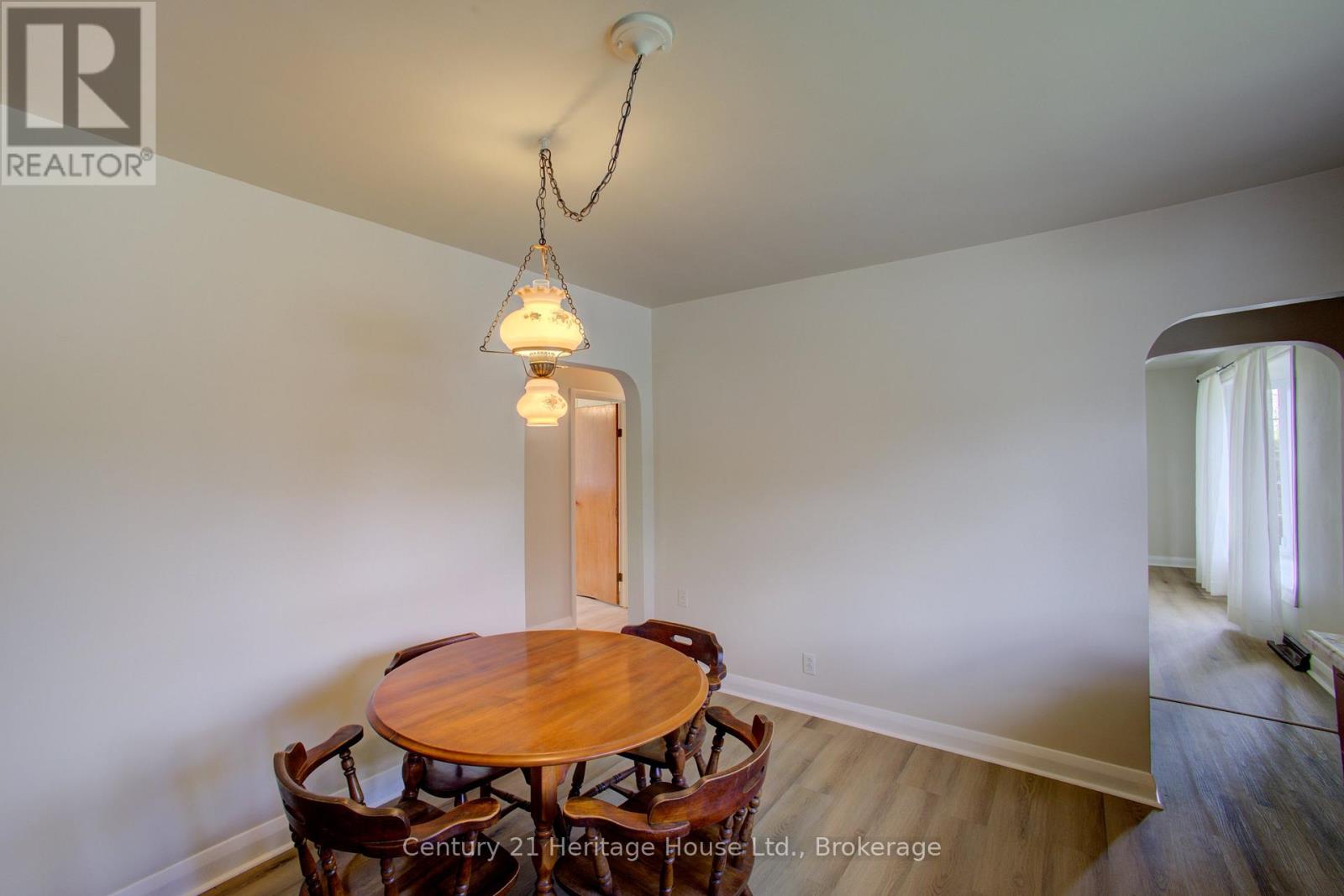 267 Albert Street S, West Grey, Ontario  N0G 1R0 - Photo 8 - X13115936