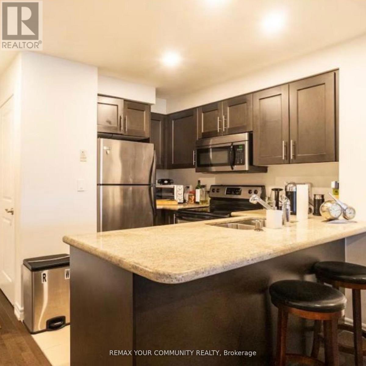 233 - 18 Harding Boulevard, Richmond Hill, Ontario  L4C 0T3 - Photo 4 - N12945906
