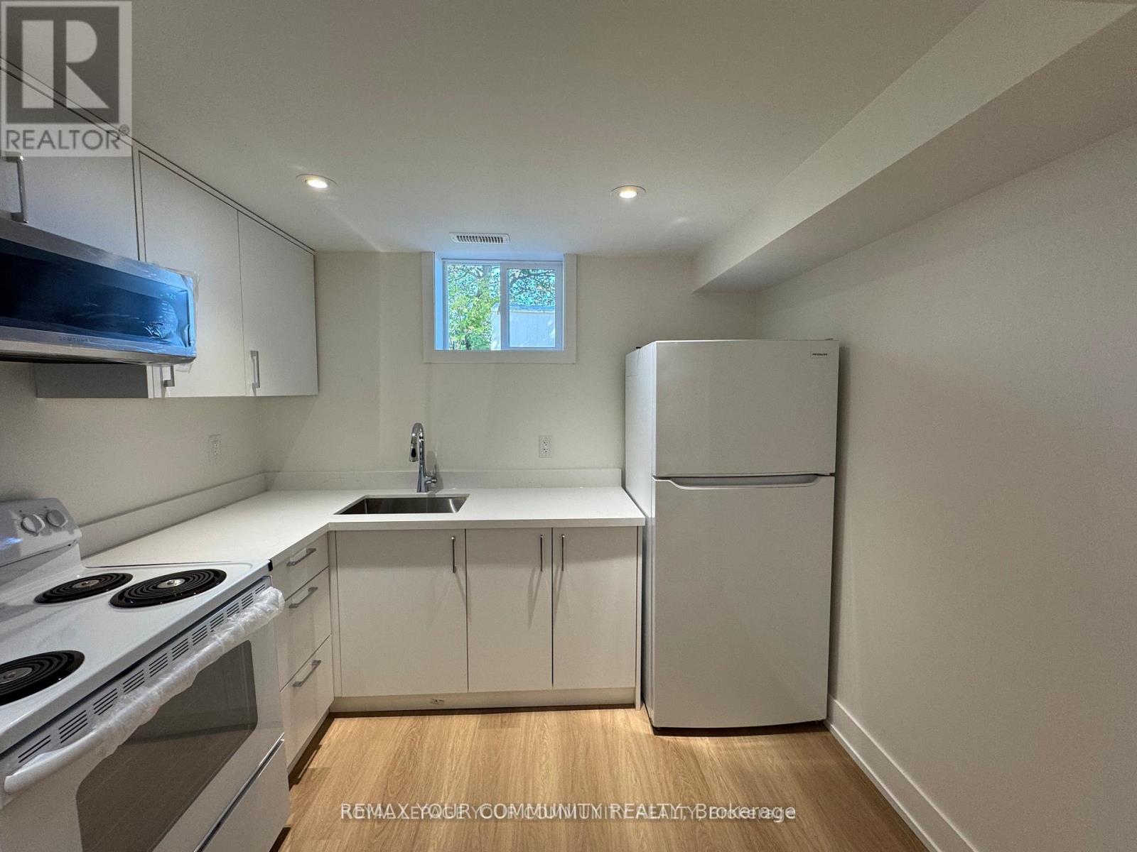 Lower 2 - 145 Harrison Drive, Newmarket, Ontario  L3Y 4P5 - Photo 11 - N12973130