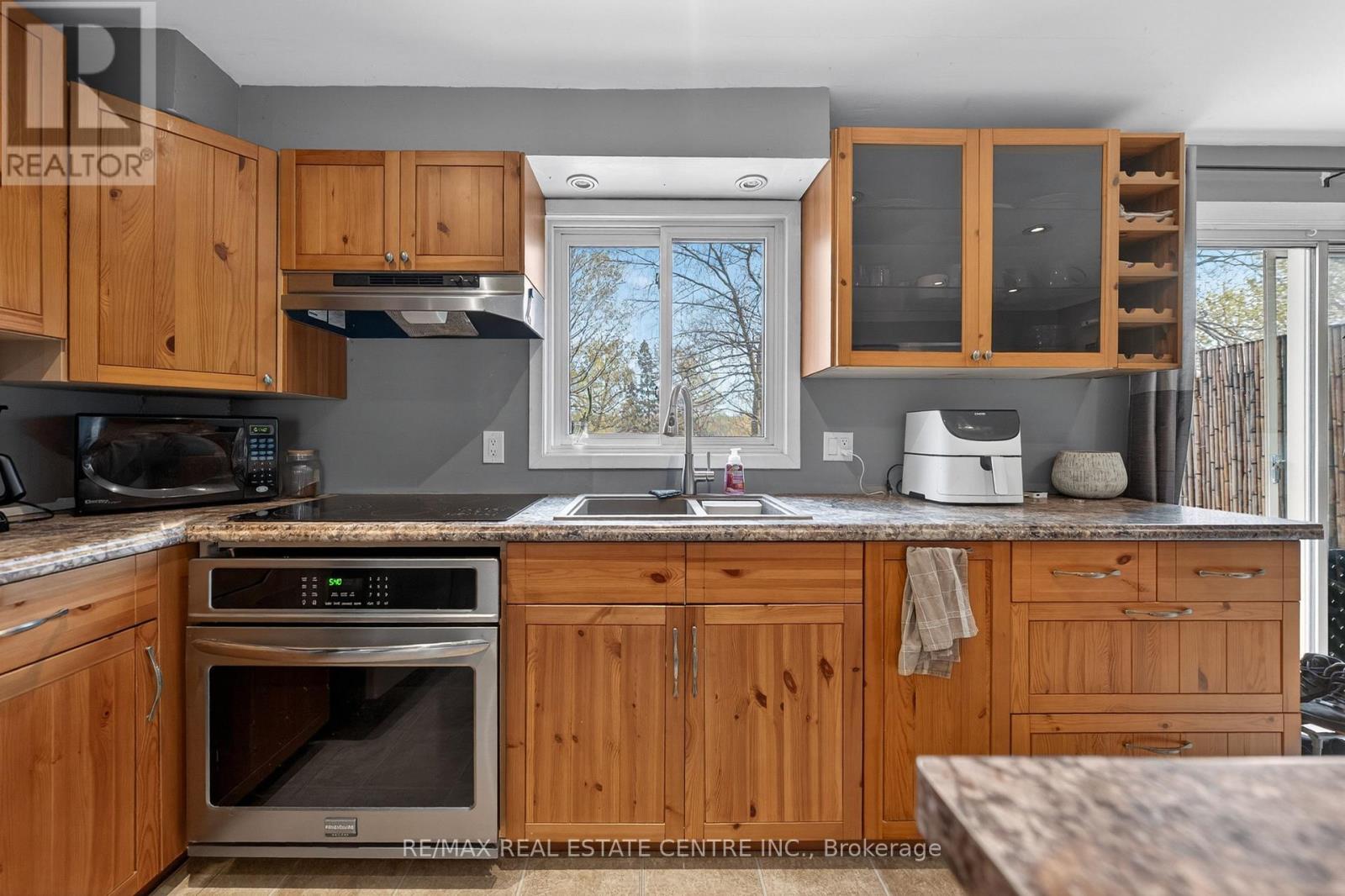195 Old Carriage Drive, Kitchener, Ontario  N2P 1H5 - Photo 14 - X13099862