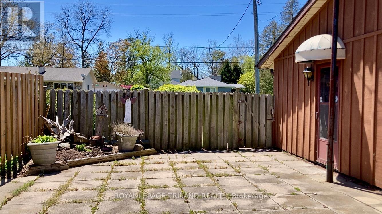 10000 Erie Street, Lambton Shores, Ontario  N0M 2L0 - Photo 12 - X13103004