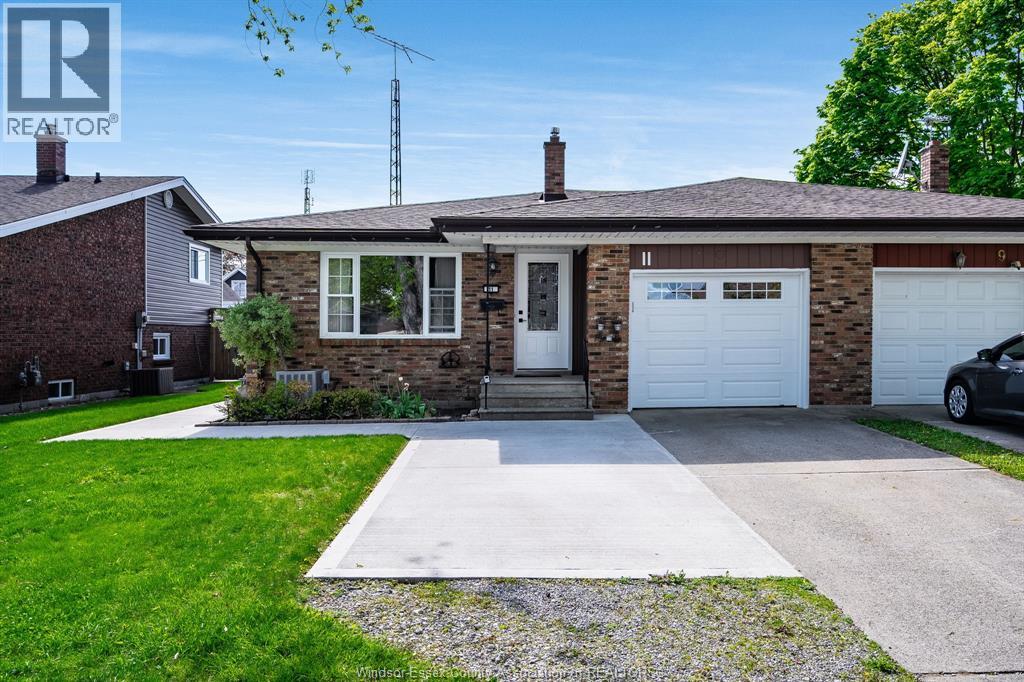MLS# 26010881: 11 Lutsch STREET, Leamington, Canada