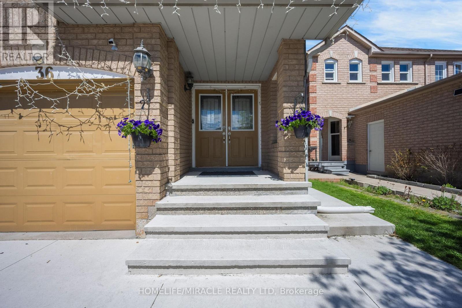36 Herkes Drive, Brampton, Ontario  L6Y 4Z2 - Photo 5 - W13115680