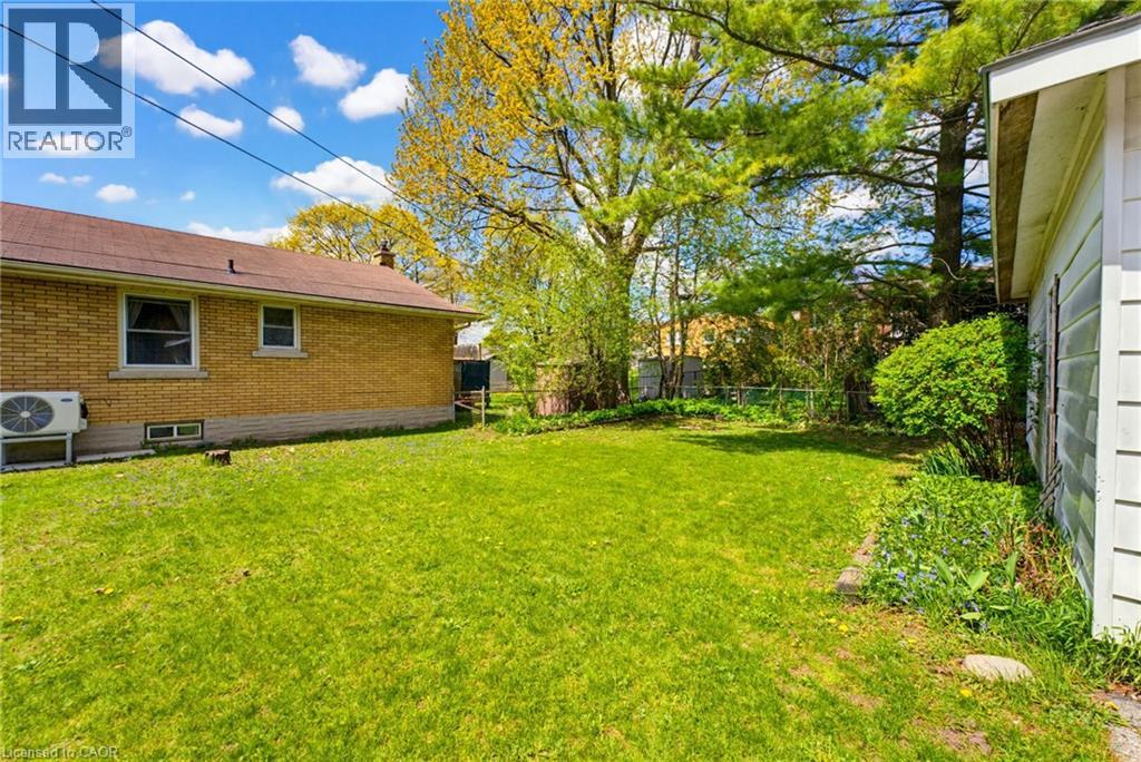 594 Krug Street, Kitchener, Ontario  N2B 1L7 - Photo 17 - 40829354