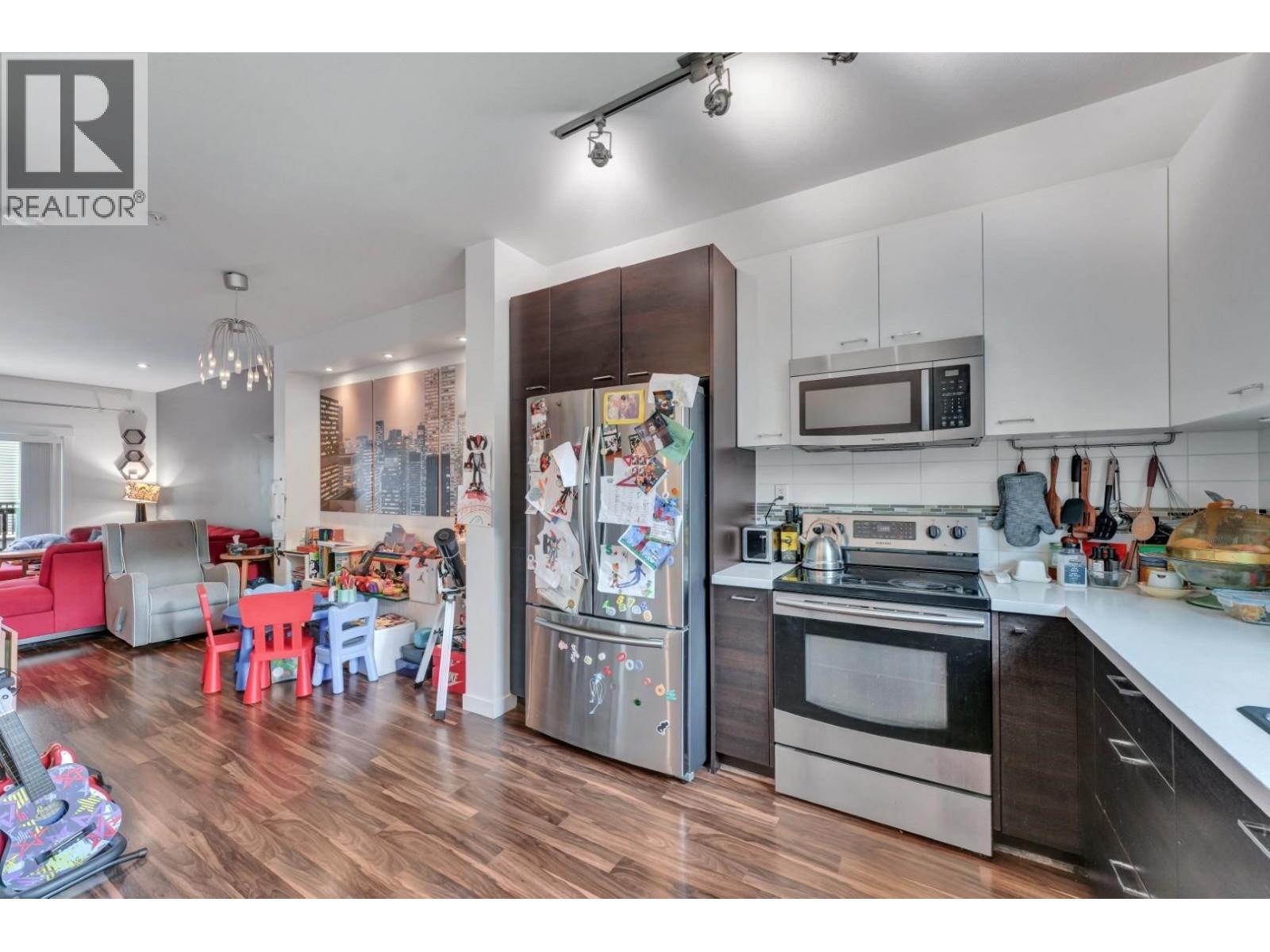 38 3010 Riverbend Drive, Coquitlam, British Columbia  V3C 0B8 - Photo 13 - R3122480