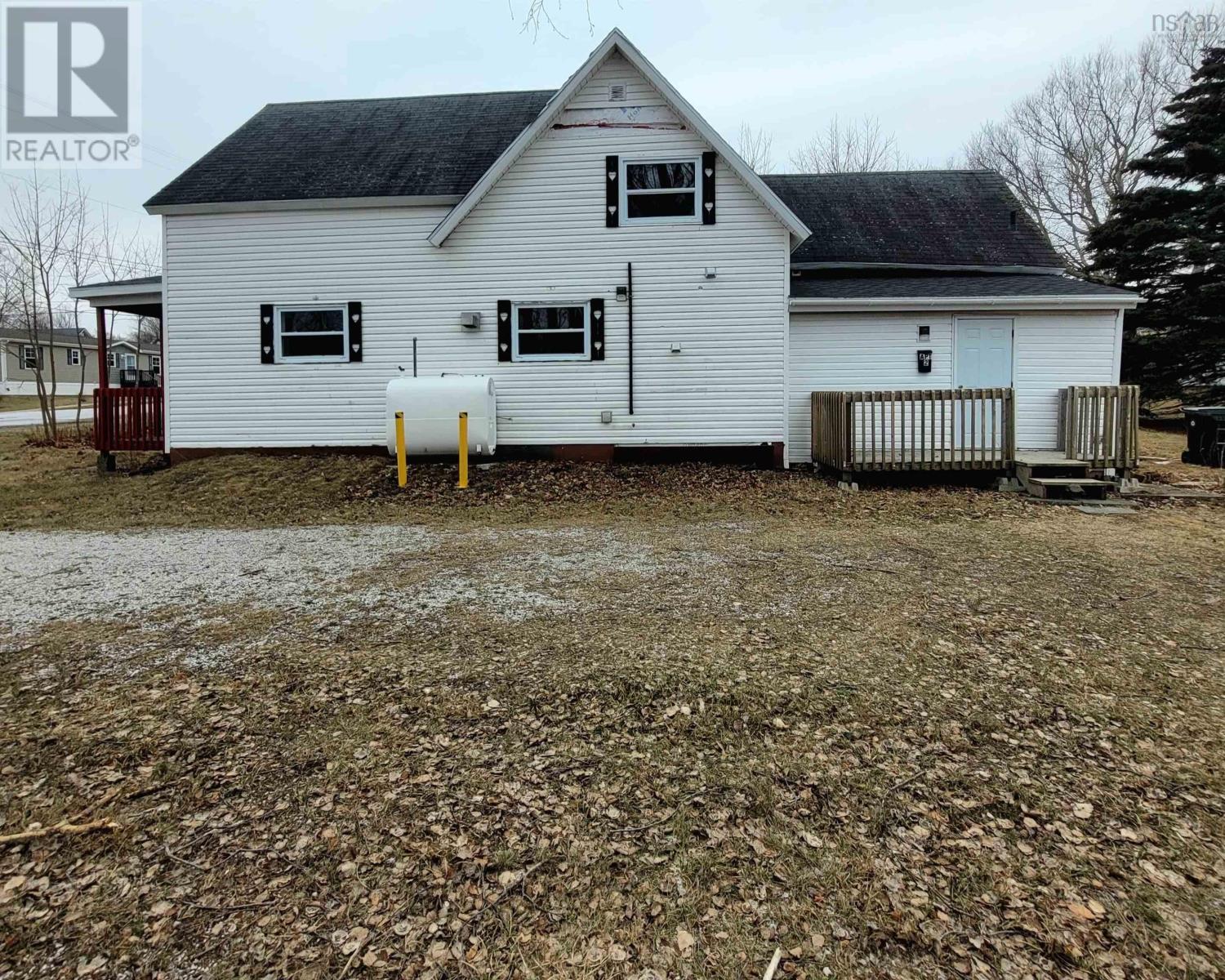 4 Queen Street, Sydney Mines, Nova Scotia  B1V 1K5 - Photo 7 - 202600453