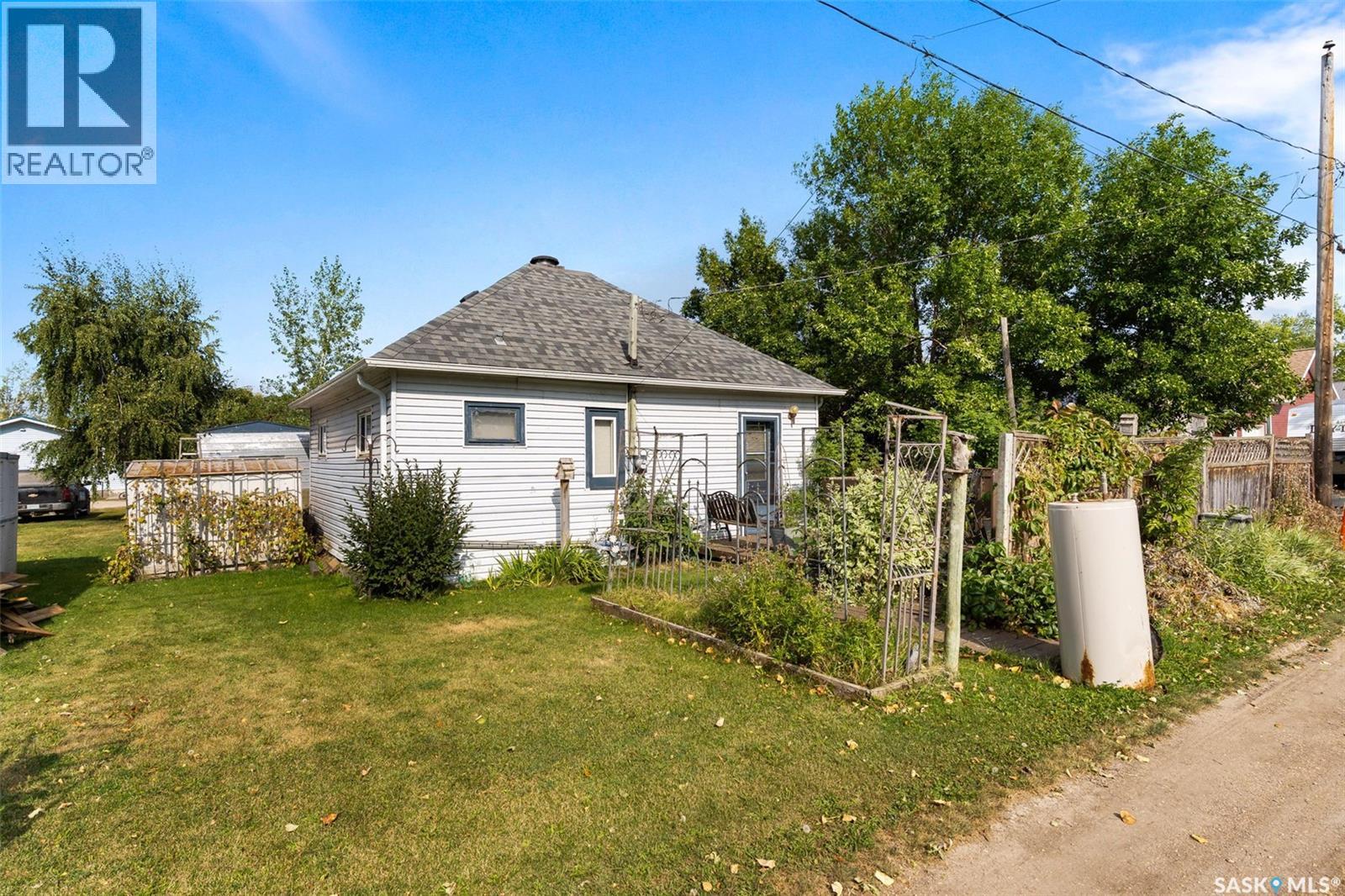 105 6th Street, Etters Beach, Saskatchewan  S0G 4R0 - Photo 32 - SK035642