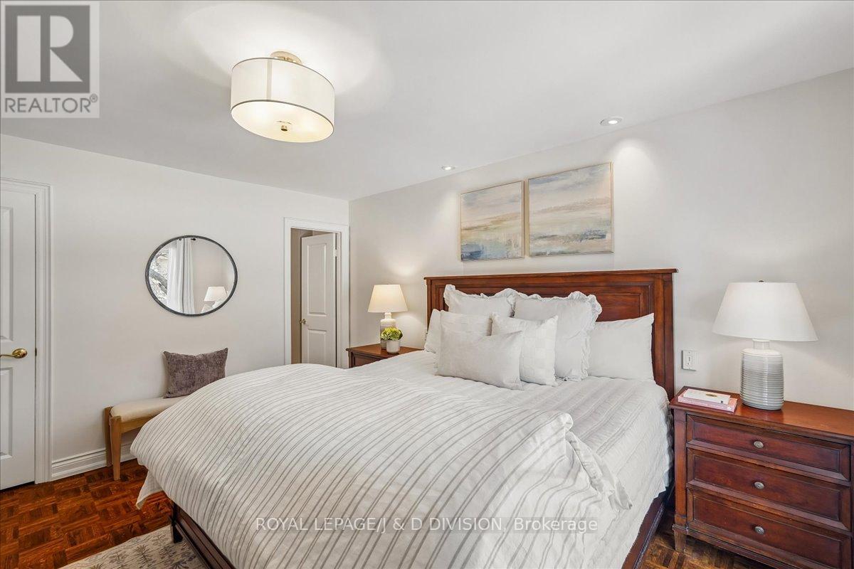 8 Crimson Millway, Toronto, Ontario  M2L 1T6 - Photo 17 - C13048150