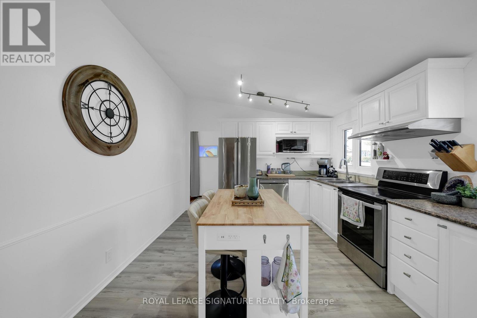 821 Krosno Boulevard, Pickering, Ontario  L1W 1G7 - Photo 7 - E13025570