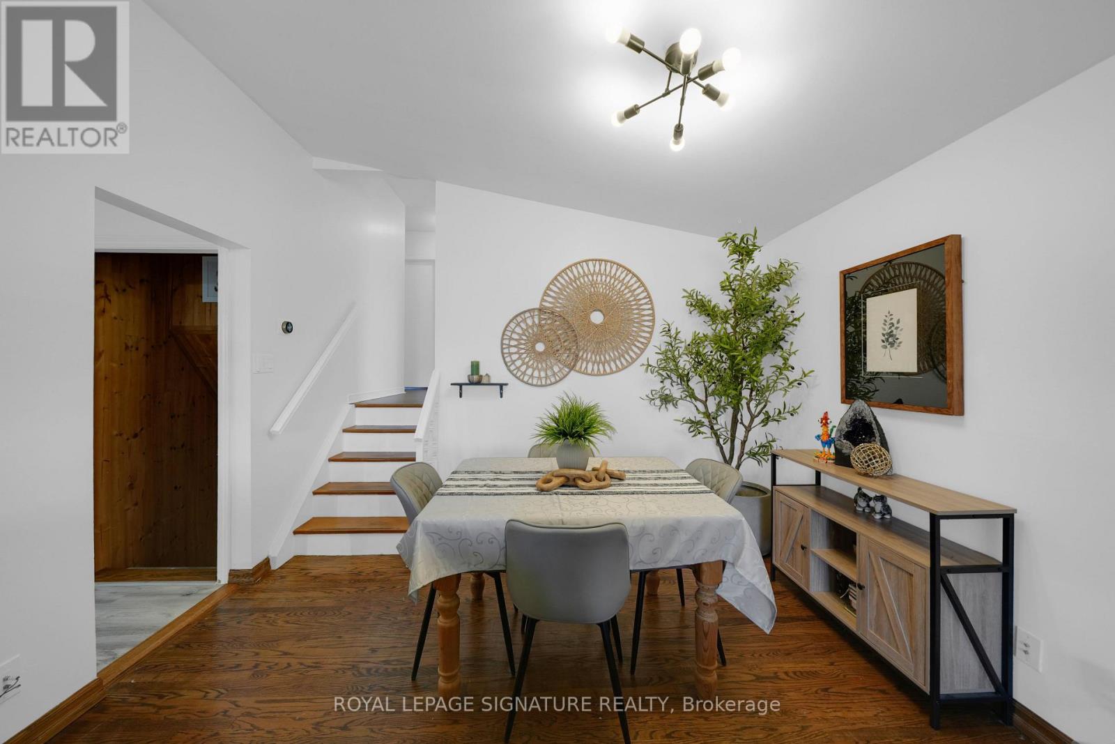 821 Krosno Boulevard, Pickering, Ontario  L1W 1G7 - Photo 4 - E13025570