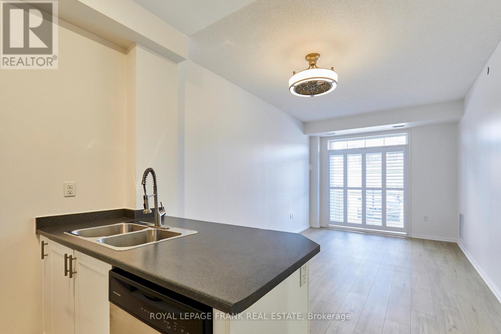 112 - 84 Aspen Springs Drive, Clarington, Ontario  L1C 0V3 - Photo 9 - E13116168