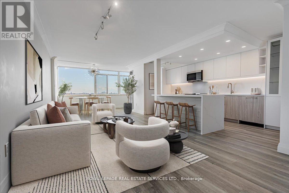 706 - 3000 Bathurst Street, Toronto, Ontario  M6B 3B4 - Photo 3 - C13115768
