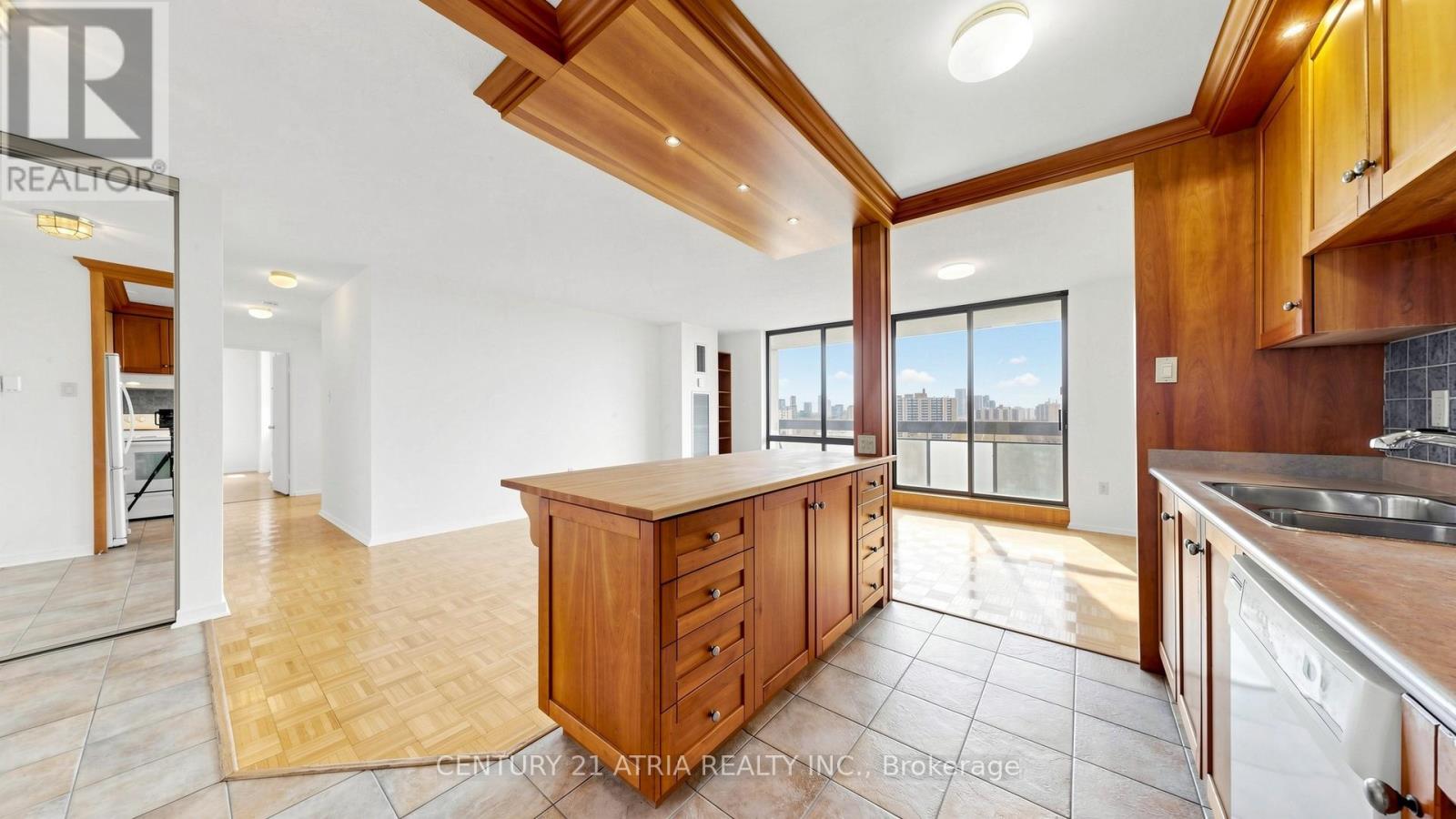 1610 - 260 Seneca Hill Drive, Toronto, Ontario  M2J 4S6 - Photo 2 - C13115810