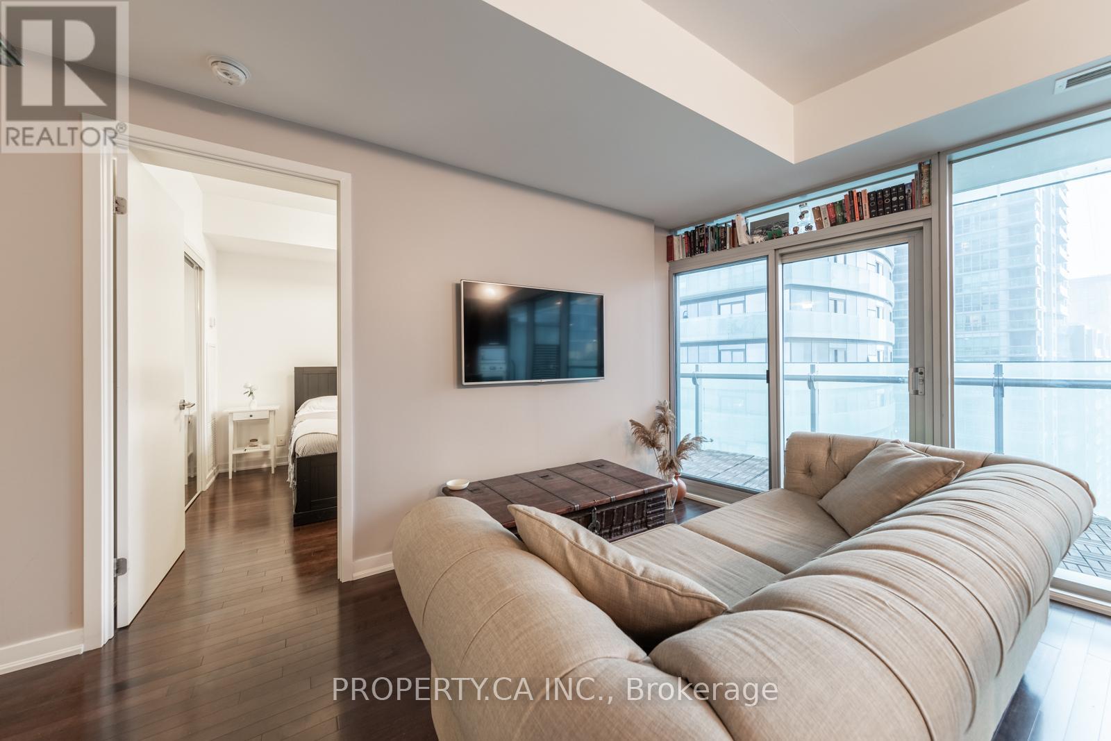 806 - 14 York Street, Toronto, Ontario  M5J 2Z2 - Photo 3 - C13115854