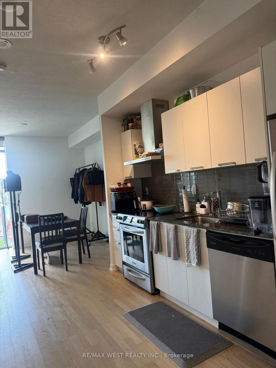 1303 - 95 Bathurst Street, Toronto, Ontario  M5V 2P9 - Photo 3 - C13115884