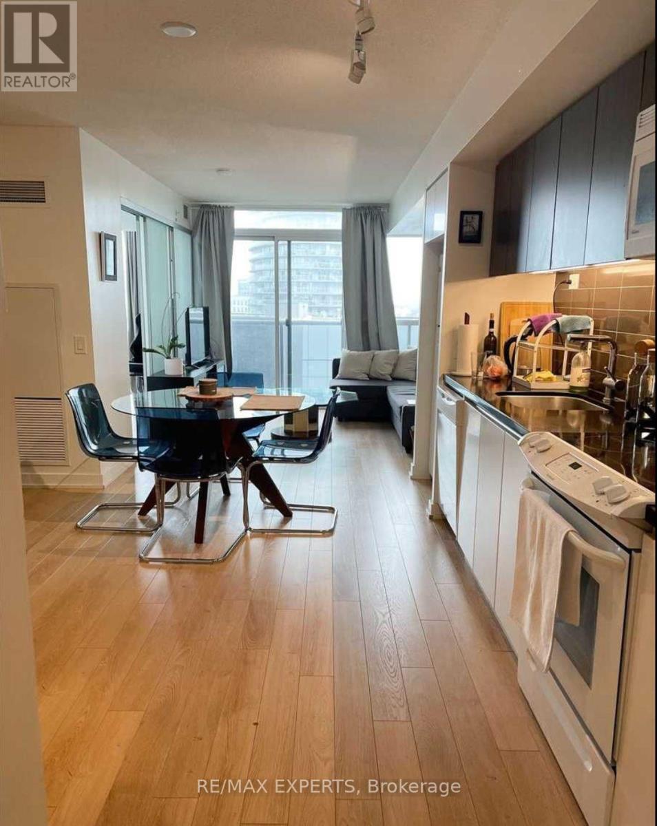 805 - 85 Queens Wharf Road, Toronto, Ontario  M5V 0J9 - Photo 3 - C13115886