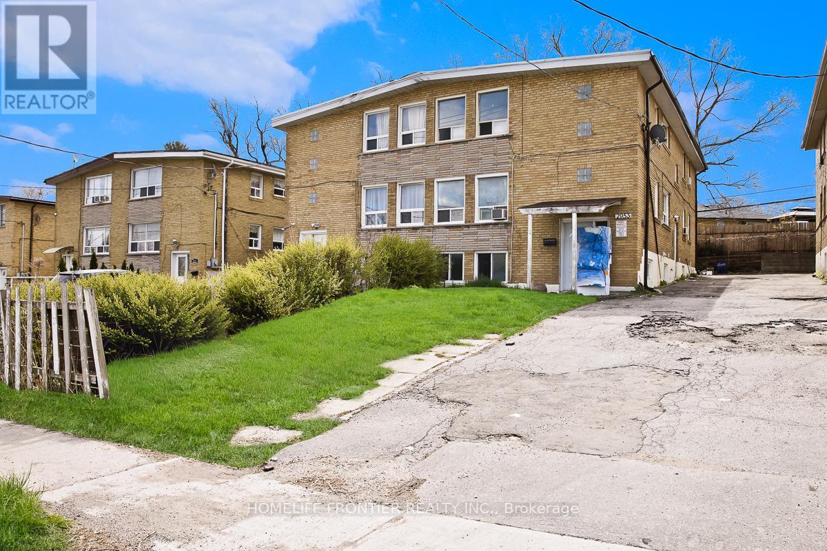 2953 Lawrence Avenue E, Toronto, Ontario  M1P 2V6 - Photo 1 - E13115754