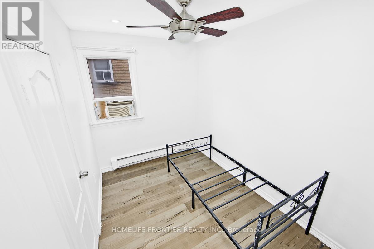 2953 Lawrence Avenue E, Toronto, Ontario  M1P 2V6 - Photo 11 - E13115754