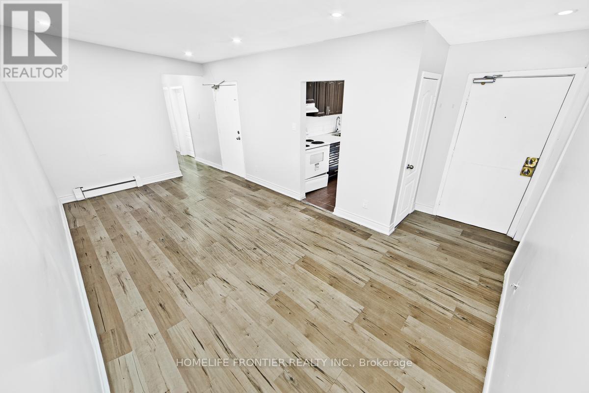 2953 Lawrence Avenue E, Toronto, Ontario  M1P 2V6 - Photo 16 - E13115754