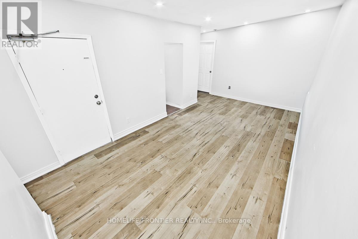 2953 Lawrence Avenue E, Toronto, Ontario  M1P 2V6 - Photo 17 - E13115754