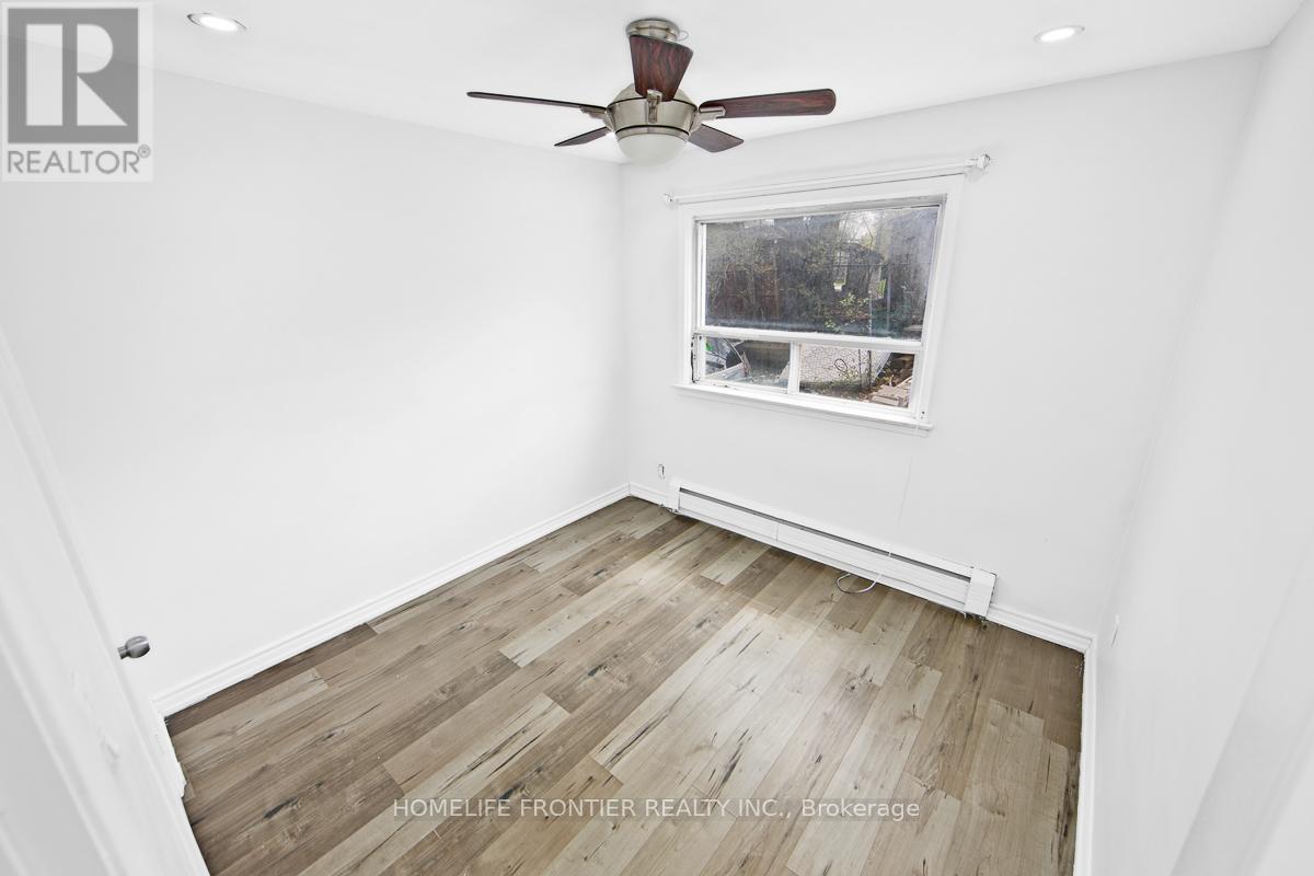 Upper - 2953 Lawrence Avenue E, Toronto, Ontario  M1P 2V6 - Photo 10 - E13115806