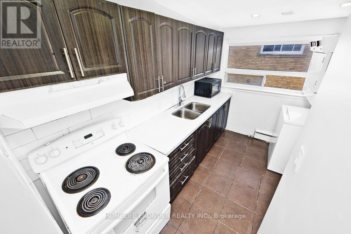 Upper - 2953 Lawrence Avenue E, Toronto, Ontario  M1P 2V6 - Photo 18 - E13115806