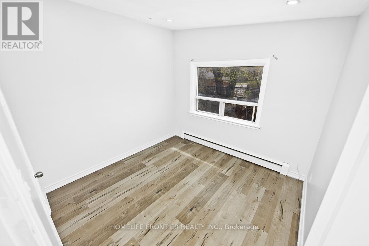 Upper - 2953 Lawrence Avenue E, Toronto, Ontario  M1P 2V6 - Photo 22 - E13115806