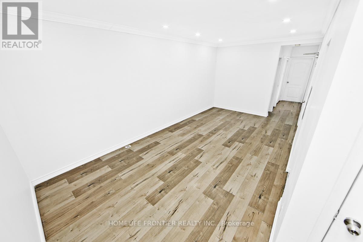 Upper - 2953 Lawrence Avenue E, Toronto, Ontario  M1P 2V6 - Photo 4 - E13115806
