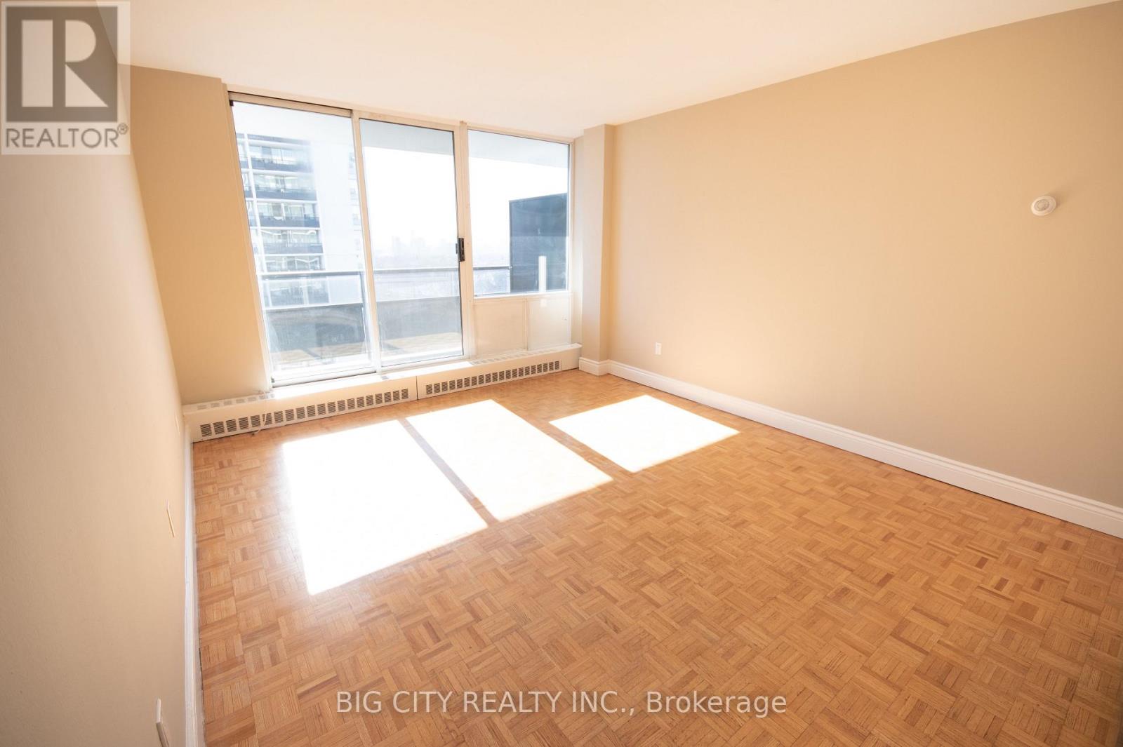 22 - 50 CAMBRIDGE AVENUE - Photo 3