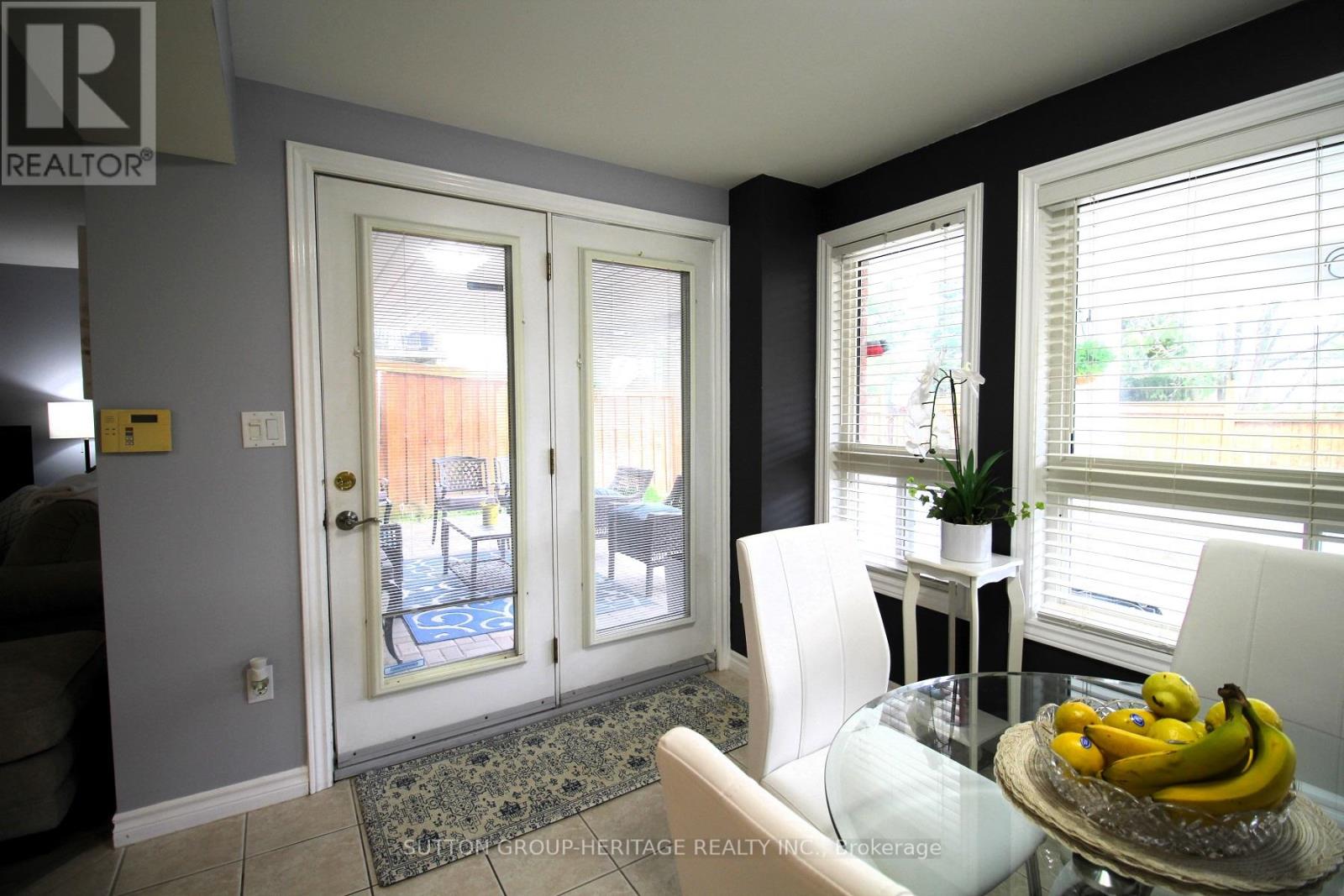 911 Coldstream - Bsmt Apt Drive, Oshawa, Ontario  L1K 2W8 - Photo 4 - E13115878
