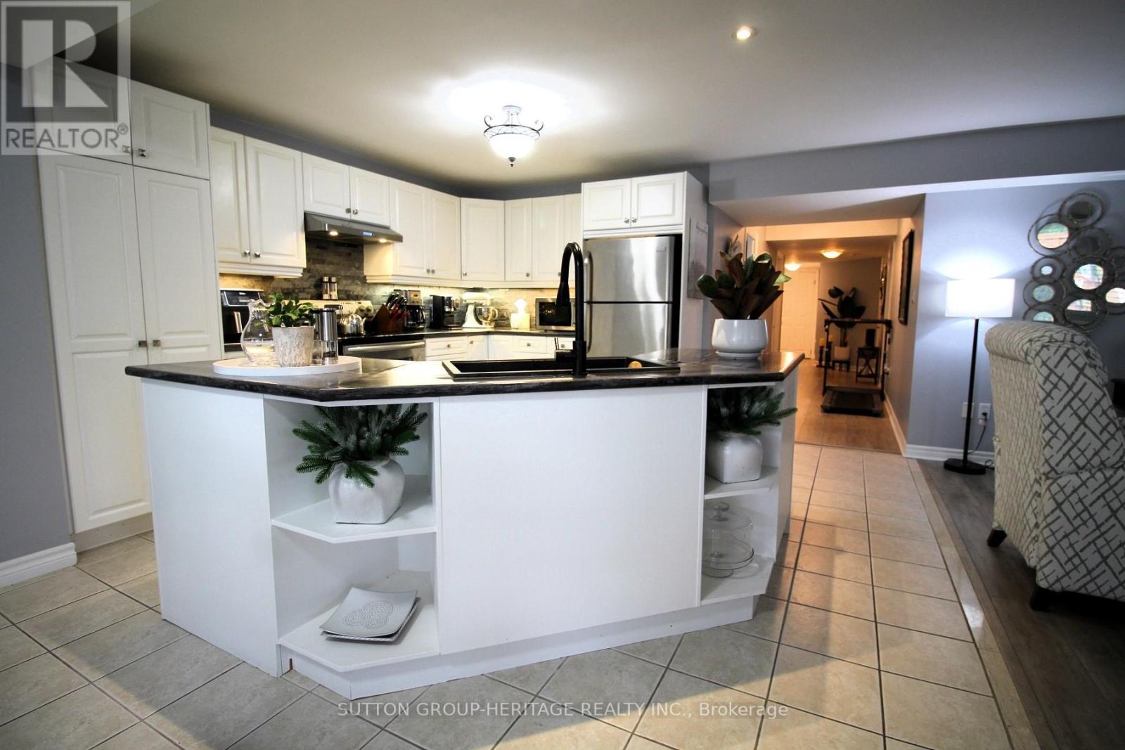 911 Coldstream - Bsmt Apt Drive, Oshawa, Ontario  L1K 2W8 - Photo 7 - E13115878