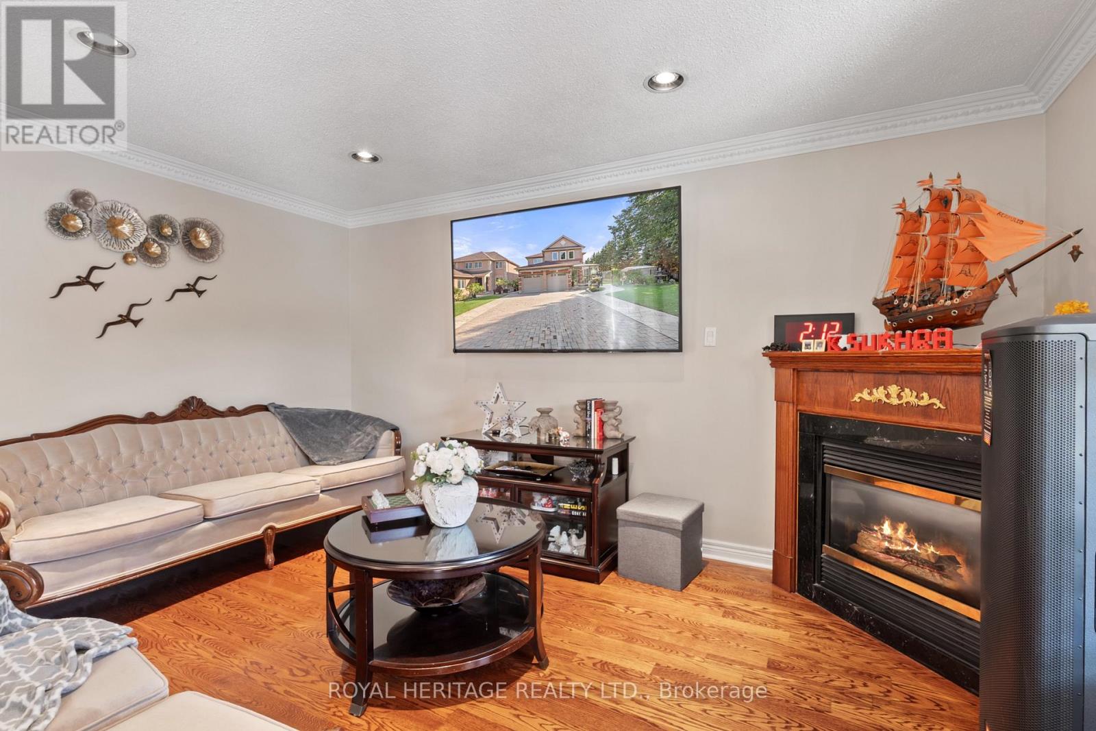 1101 Gossamer Drive, Pickering, Ontario  L1X 2T7 - Photo 21 - E13115908