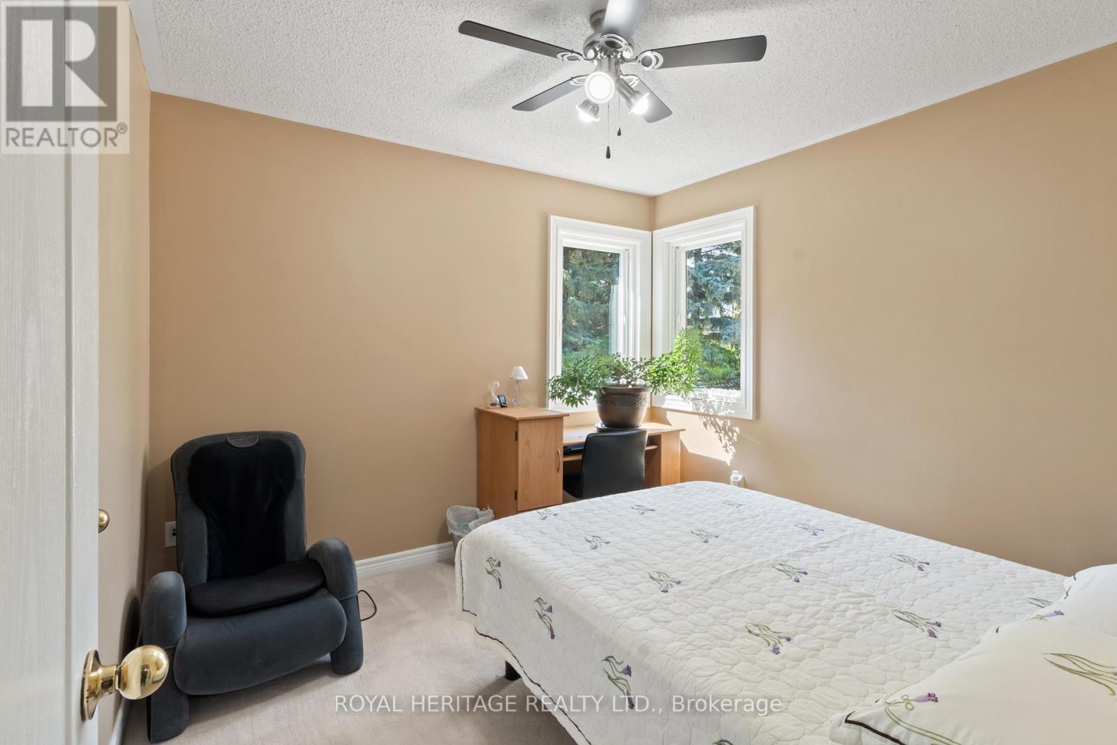 1101 Gossamer Drive, Pickering, Ontario  L1X 2T7 - Photo 36 - E13115908