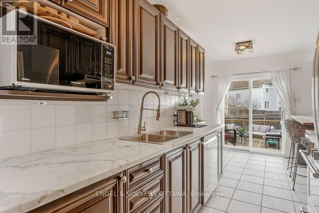 371 Hillsboro Private, Ottawa, Ontario  K2M 3B1 - Photo 12 - X13115984