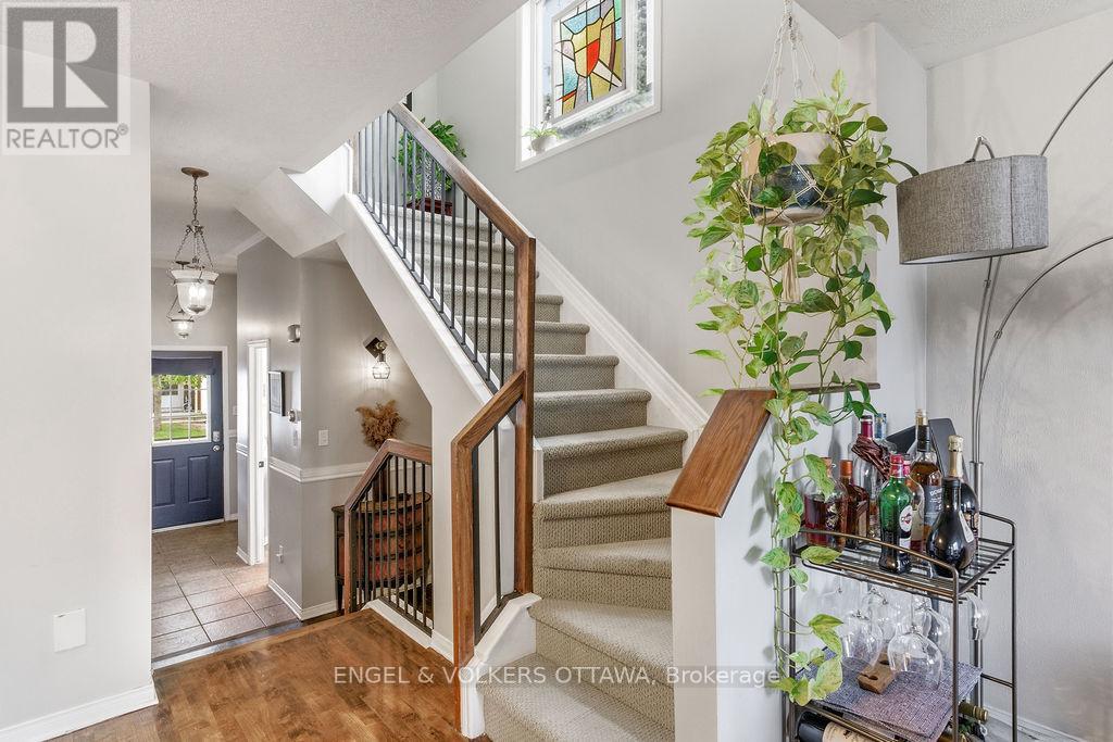 371 Hillsboro Private, Ottawa, Ontario  K2M 3B1 - Photo 18 - X13115984