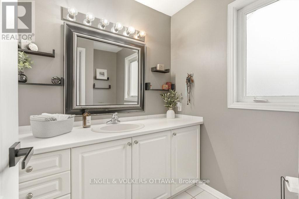 371 Hillsboro Private, Ottawa, Ontario  K2M 3B1 - Photo 25 - X13115984