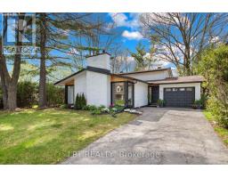 19 MOORCROFT ROAD, Ottawa, Ontario