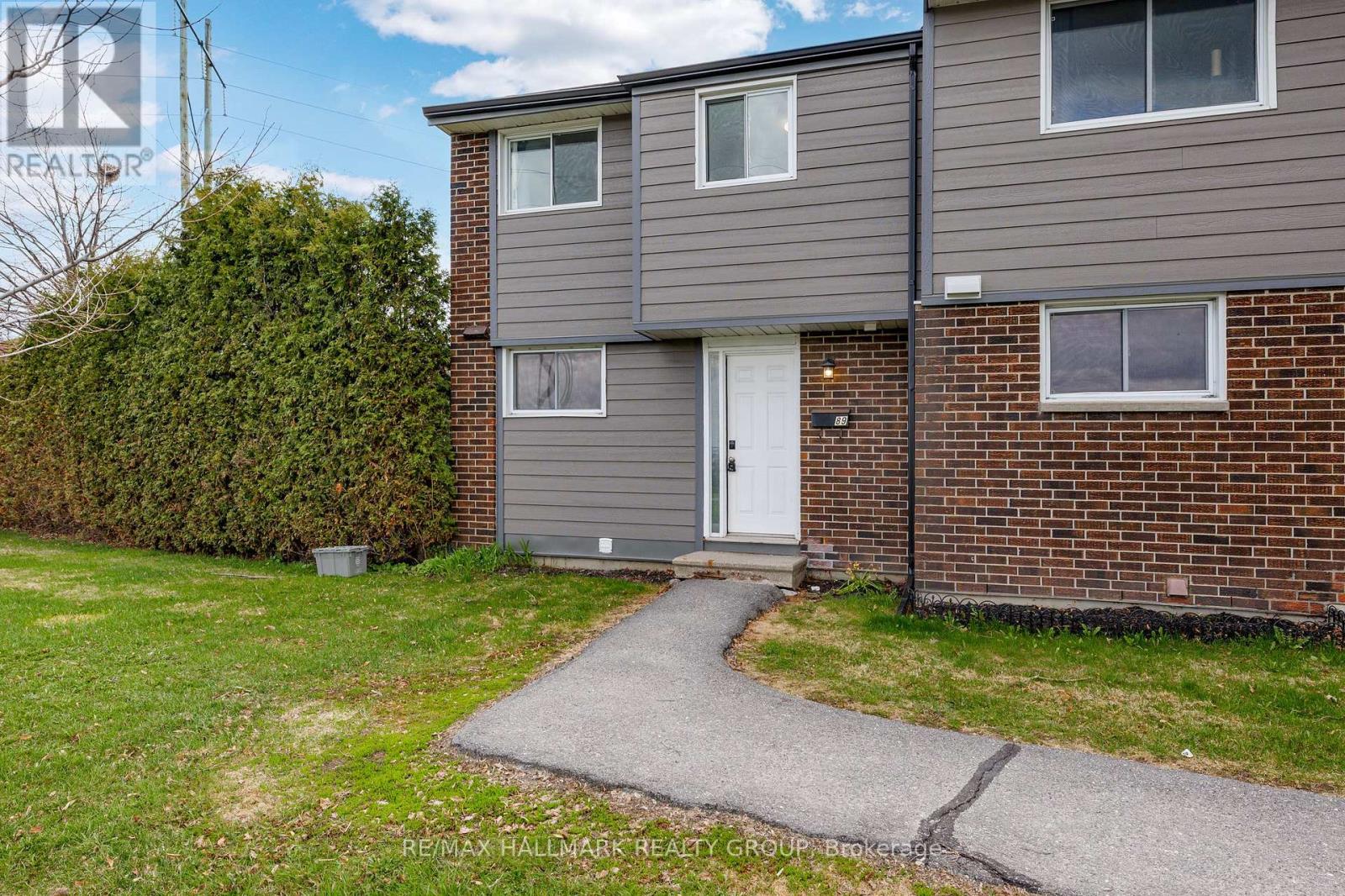 89 Bellman Drive, Ottawa, Ontario  K2H 8S4 - Photo 2 - X13116314
