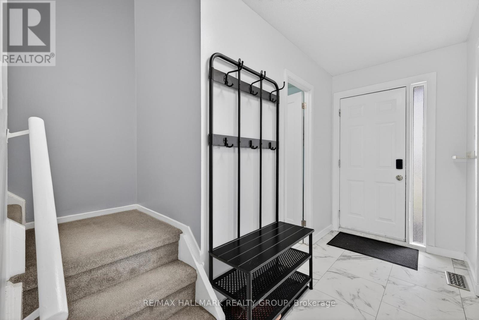 89 Bellman Drive, Ottawa, Ontario  K2H 8S4 - Photo 4 - X13116314
