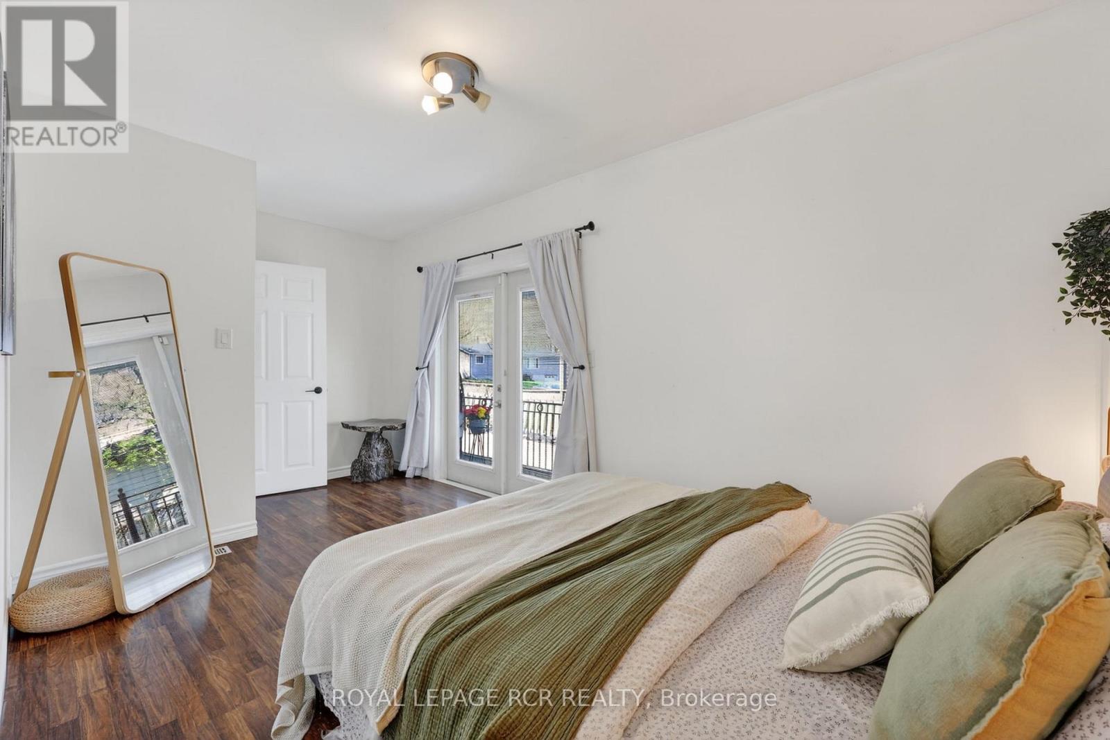 266 Kenwood Avenue, Georgina, Ontario  L4P 2X5 - Photo 15 - N13115766